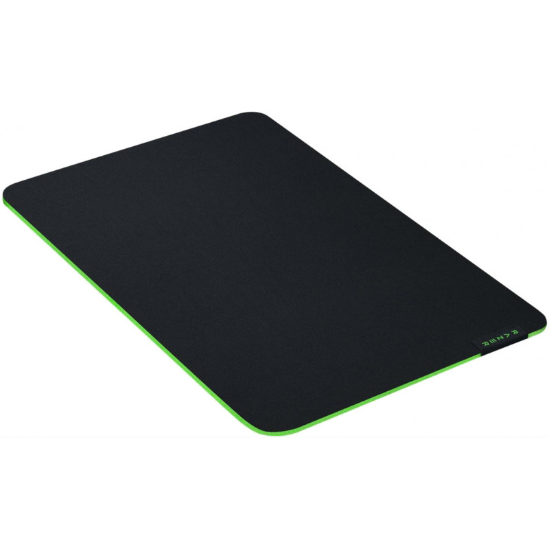 Ігрова поверхня Razer Gigantus V2 M (360x275x3мм), чорний RZ02-03330200-R3M1
