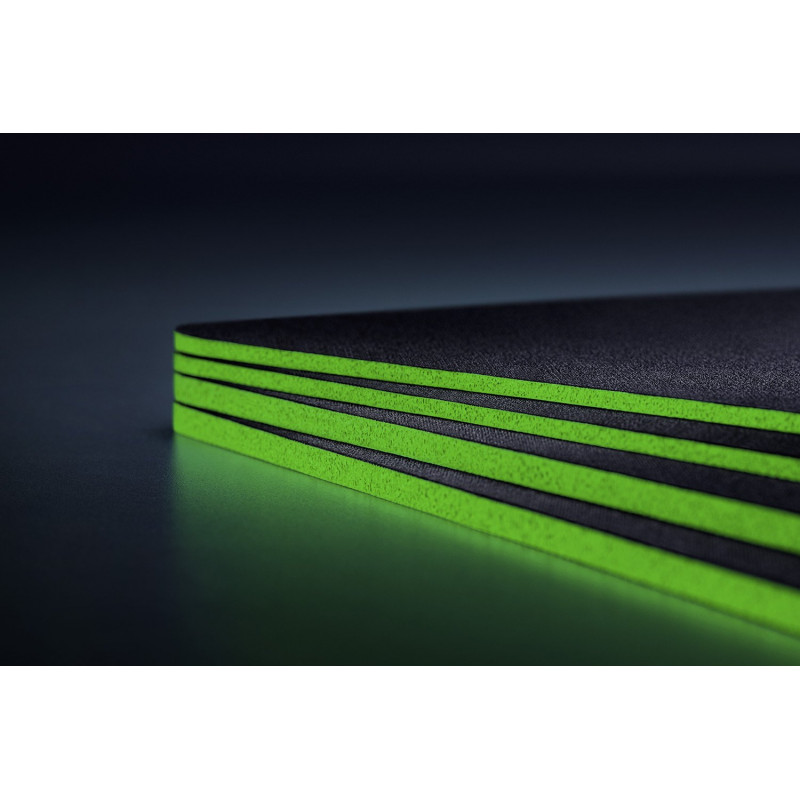 Ігрова поверхня Razer Gigantus V2 M (360x275x3мм), чорний RZ02-03330200-R3M1