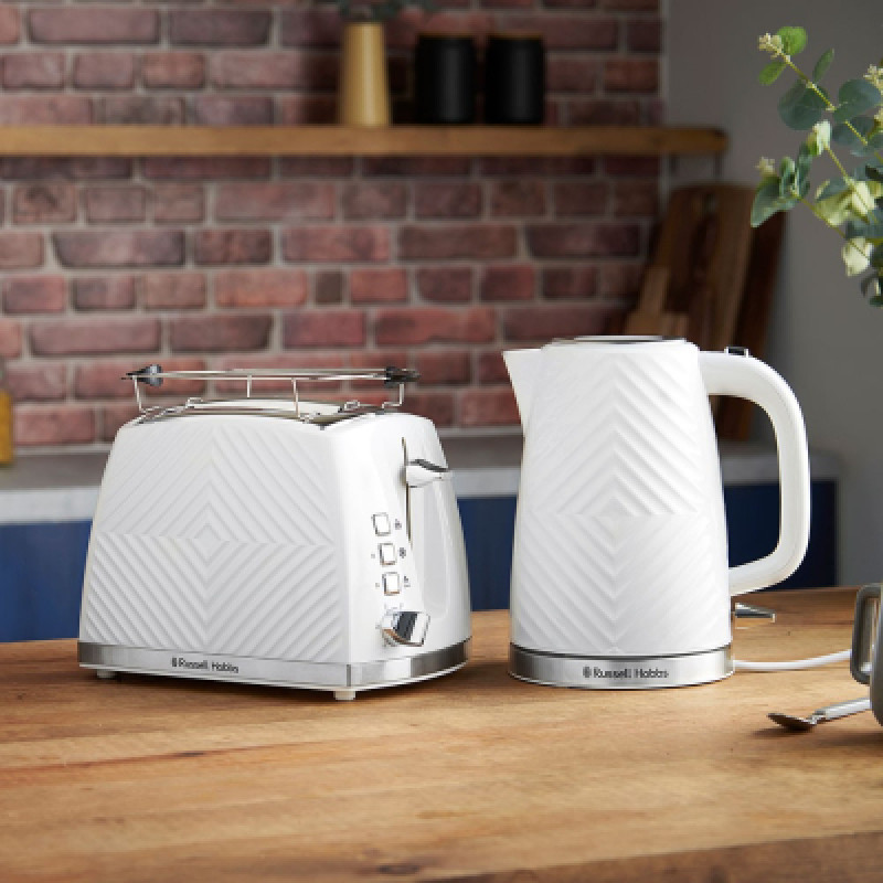Електрочайник Russell Hobbs 26381-70