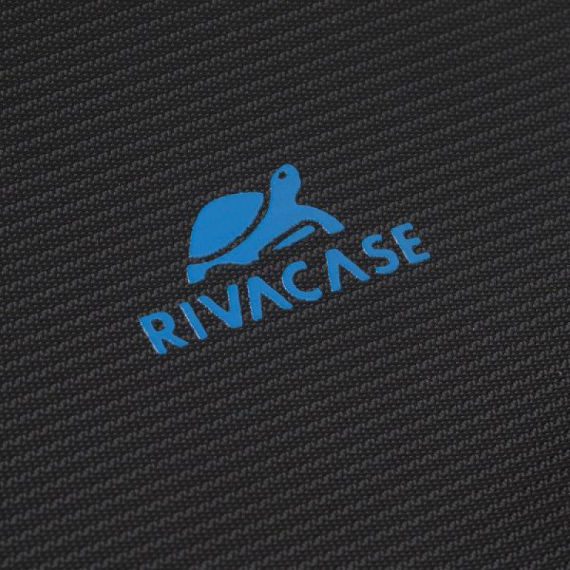 Рюкзак для ноутбука RivaCase 8069 чорний 17.3 дюймів.